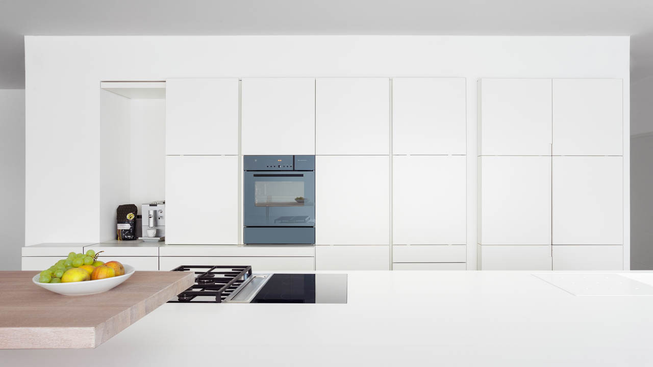 plan 3 kuchyně / Moderní minimalistické bydlení / Homogenní design
