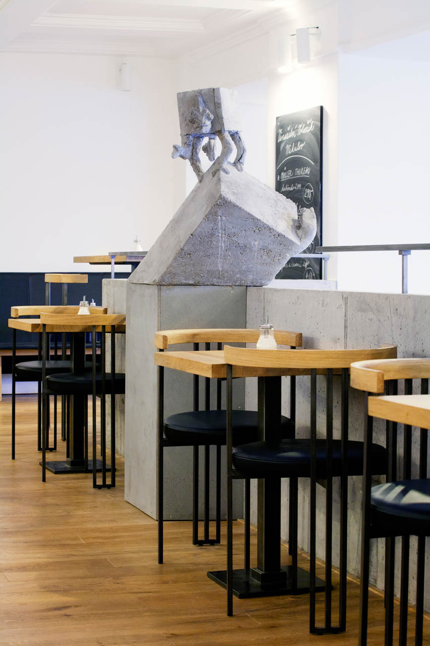 plan 3 kuchyně / Ине Кафе (Jiné Café) II в Угерском Градиште / Привет от хамелеона