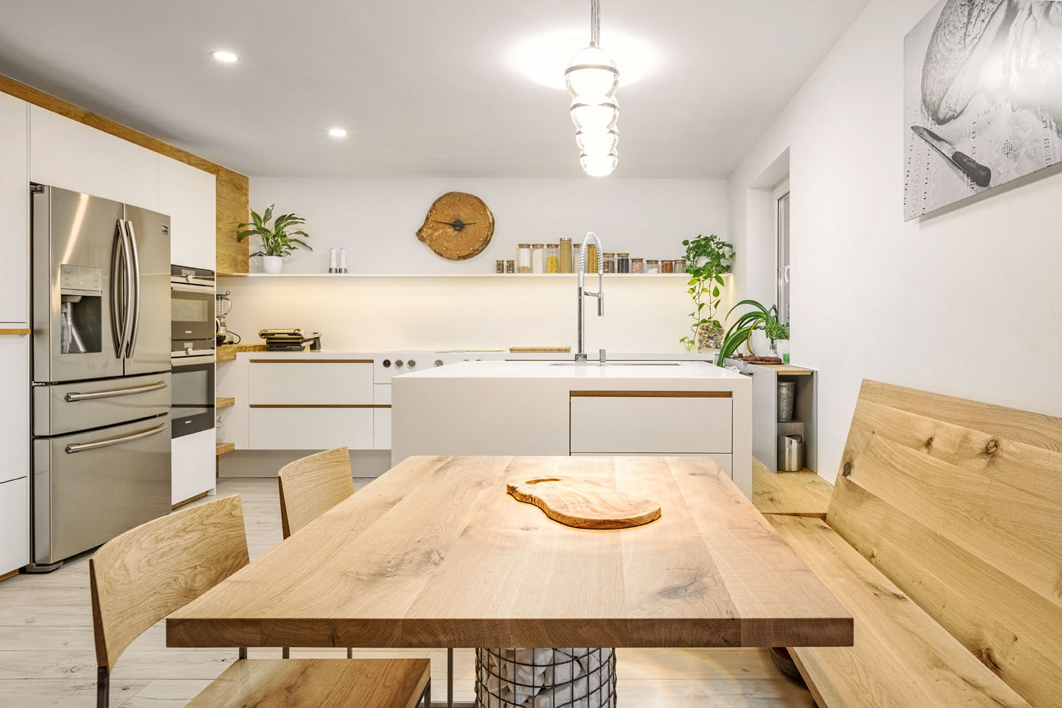 plan 3 kitchens / Maple wood kitchen / Timeless style combination